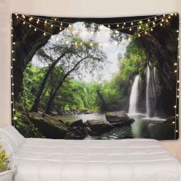 Printed bedroom tapestry