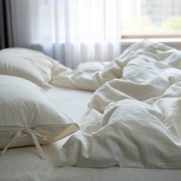 Simple White Four Piece Cotton Bed And Breakfast Style Hotel Bed Linen Three Piece Set (Color: Solid color, style: A)